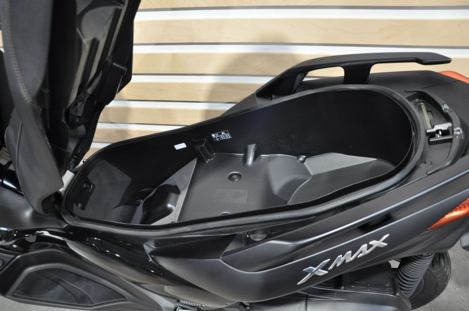 YAMAHA X-MAX 125 IRON MAX 4