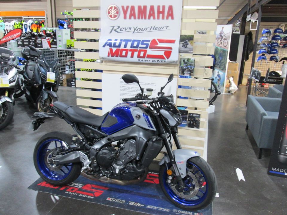 YAMAHA MT 09 4