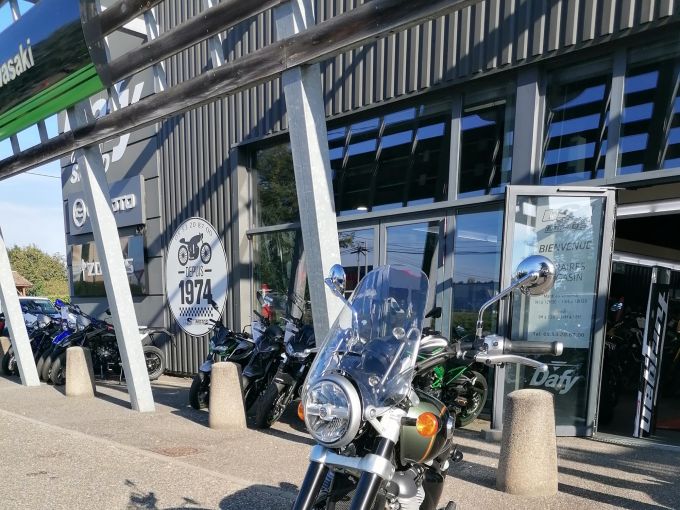 ROYAL ENFIELD SUPER METEOR 650 4