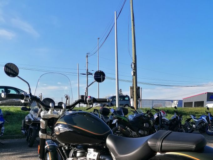 ROYAL ENFIELD SUPER METEOR 650 4