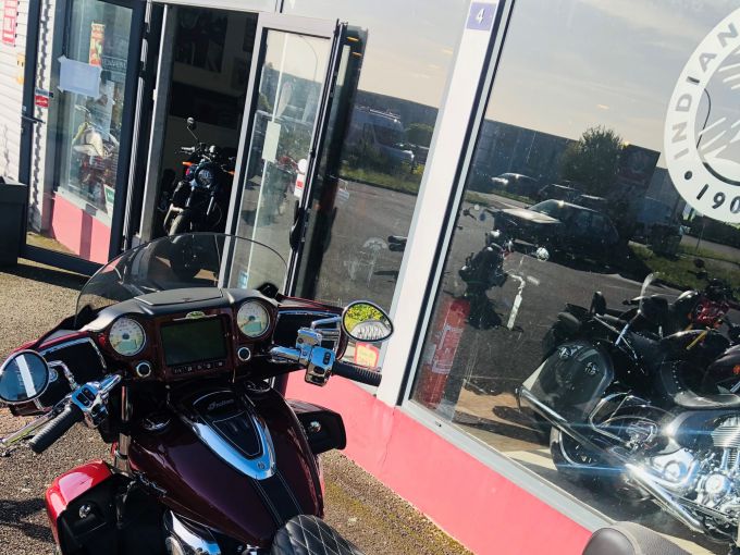 INDIAN ROADMASTER 1811 4