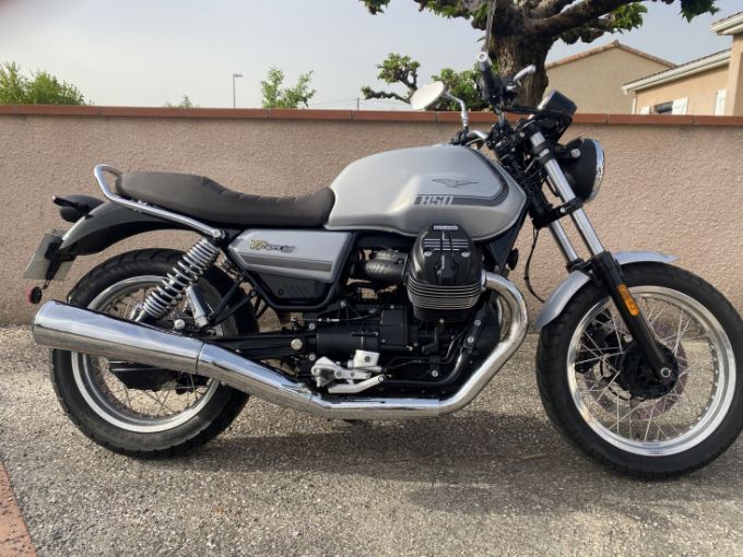 MOTO GUZZI V7 Special 850 4