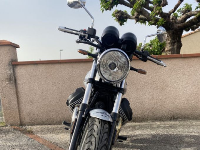 MOTO GUZZI V7 Special 850 4