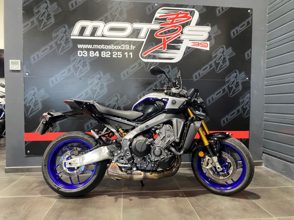 YAMAHA MT-09 SP 4
