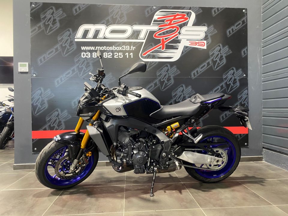 YAMAHA MT-09 SP 4