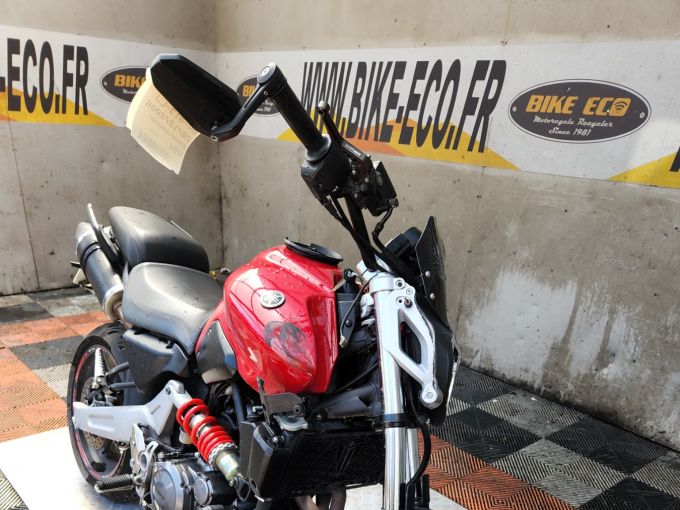 YAMAHA MT-03 4