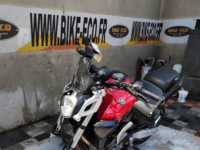 YAMAHA MT-03 4