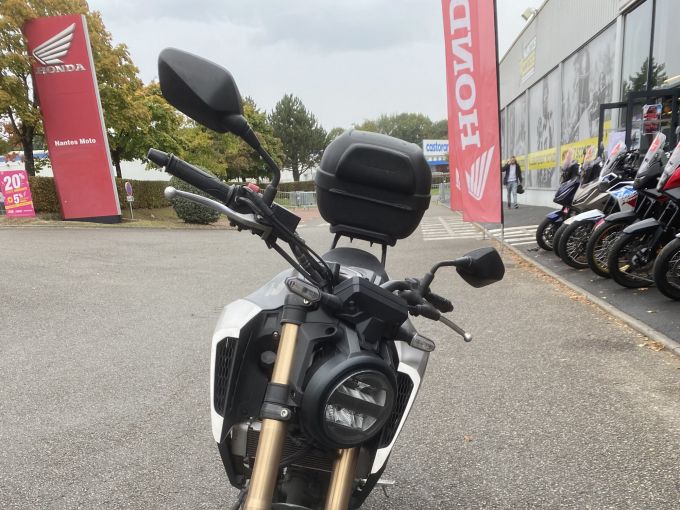 HONDA CB125R 4