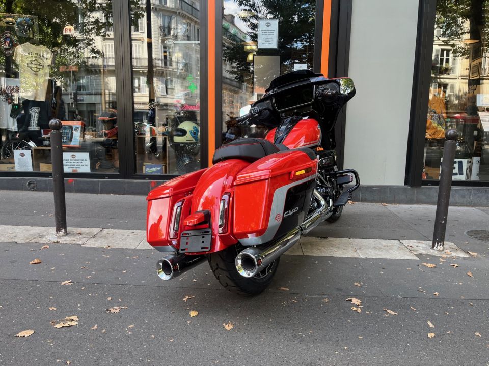 HARLEY-DAVIDSON TOURING STREET GLIDE 1977 CVO  4