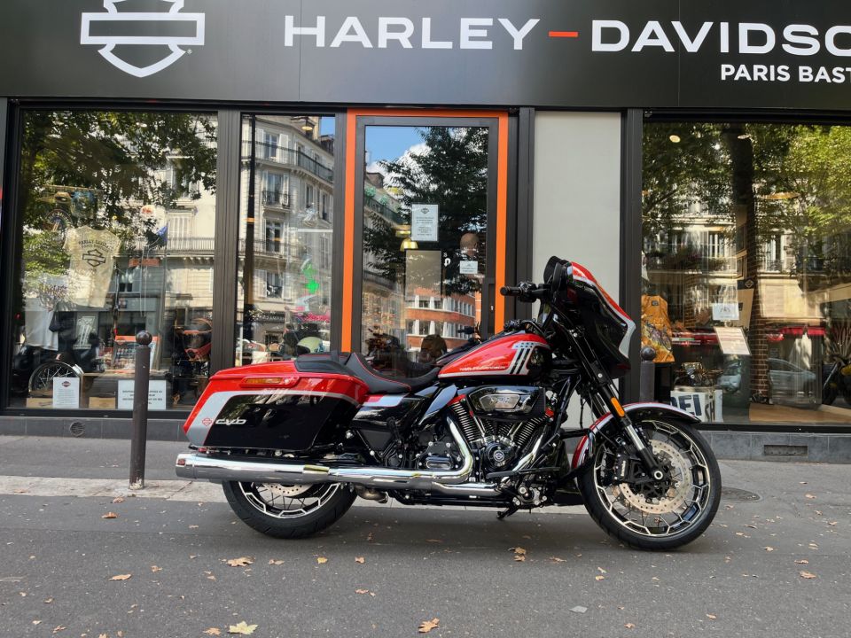 HARLEY-DAVIDSON TOURING STREET GLIDE 1977 CVO  4