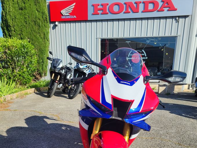 HONDA CBR 1000  RR-R FIREBLADE SP 4