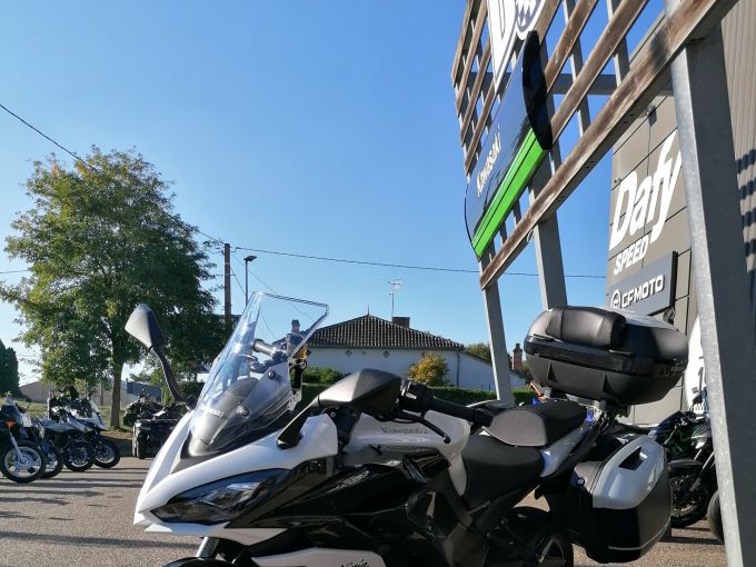 KAWASAKI NINJA 1000 SX TOURER 4
