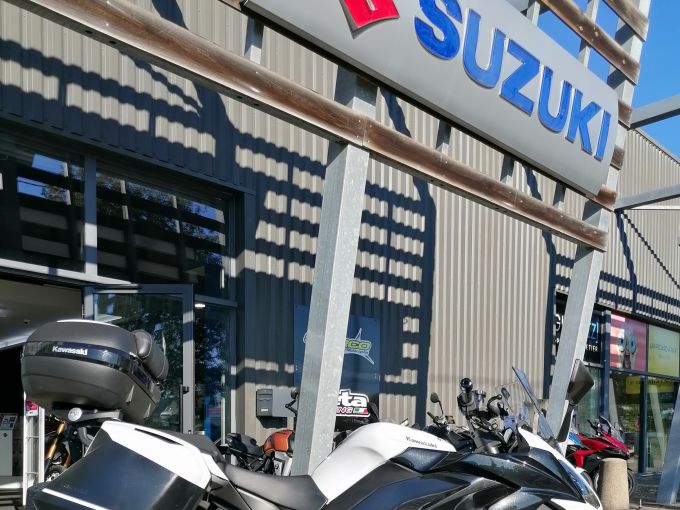KAWASAKI NINJA 1000 SX TOURER 4