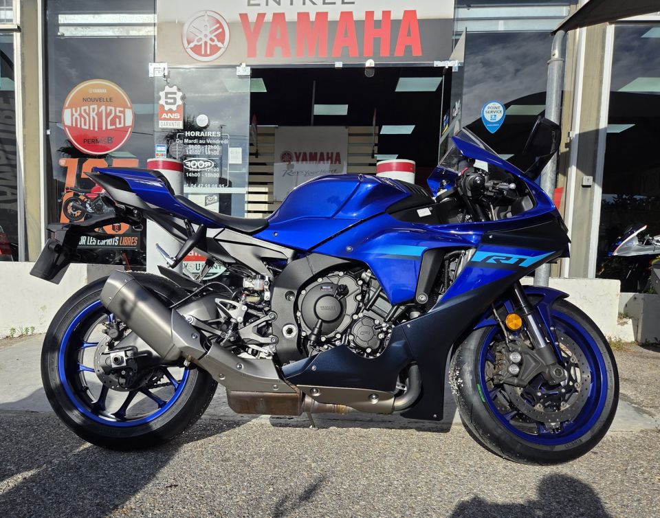 YAMAHA YZF 1000 R1 4