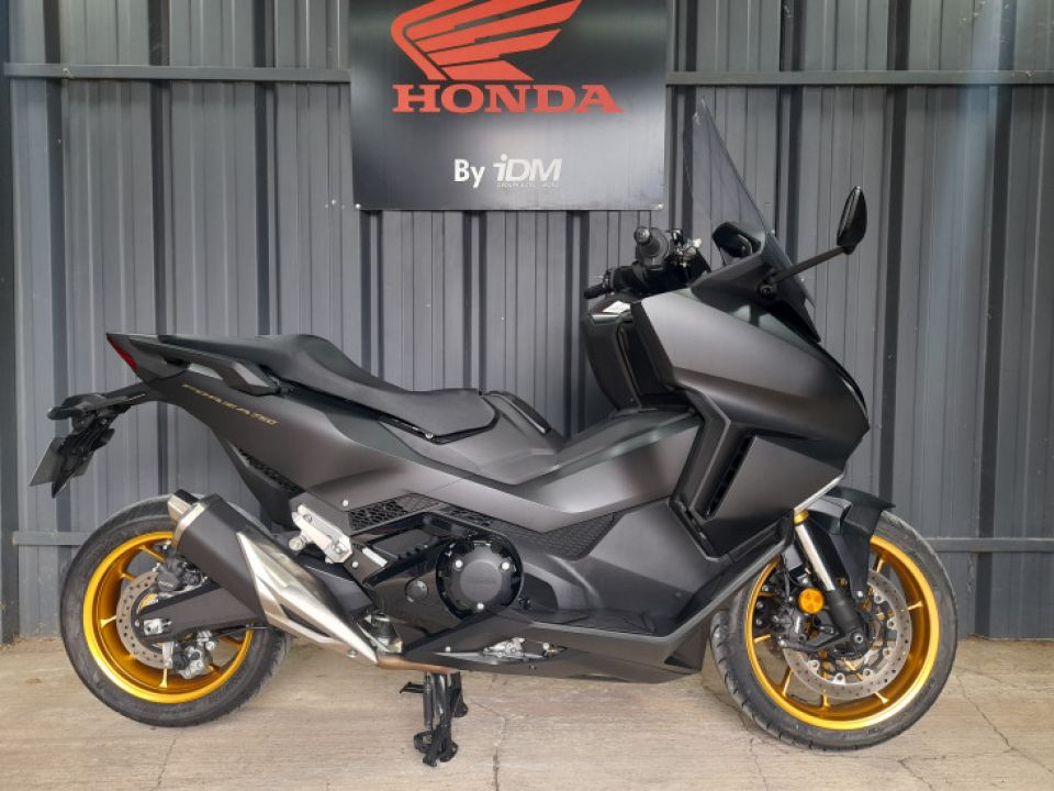 HONDA NSS FORZA 750 4