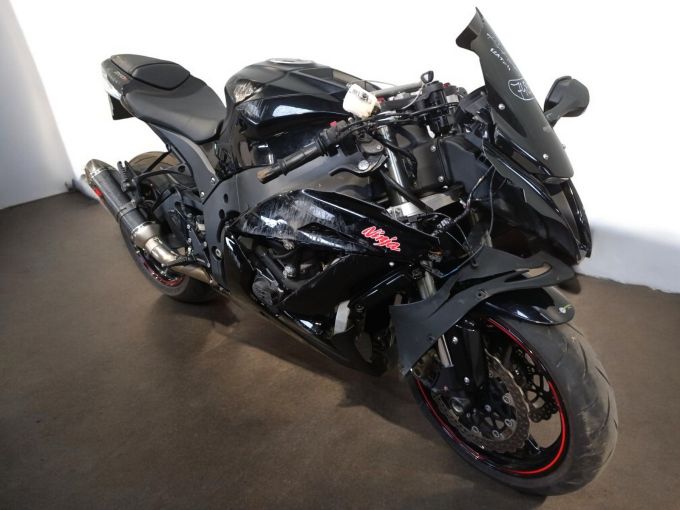 KAWASAKI ZX-10R 4