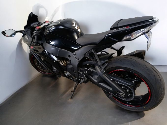 KAWASAKI ZX-10R 4