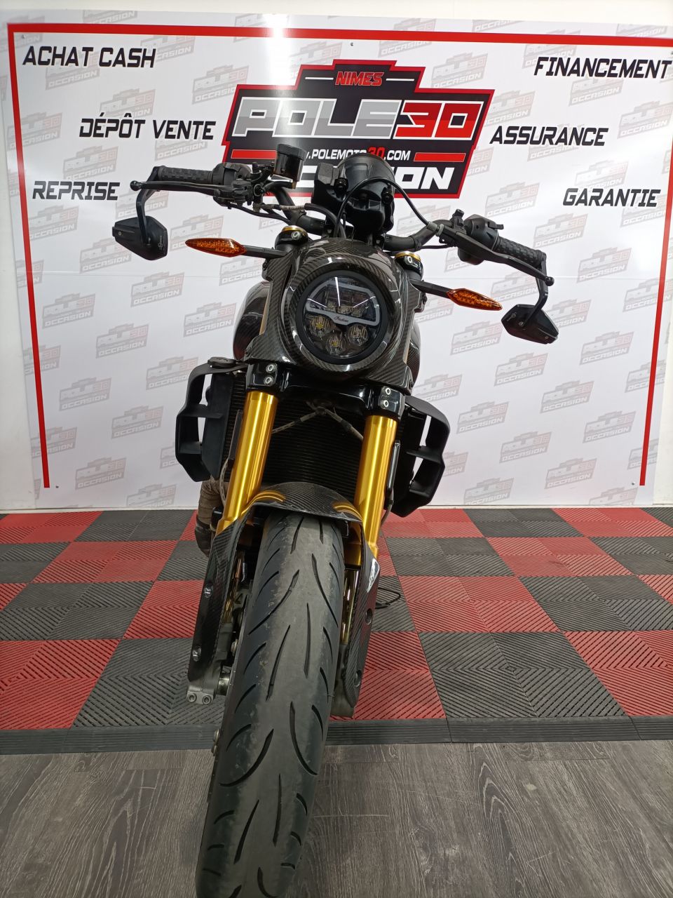 INDIAN FTR 1200 CARBON 4