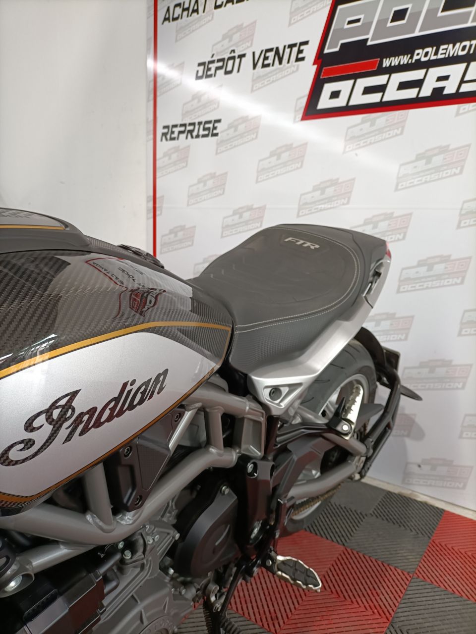 INDIAN FTR 1200 CARBON 4