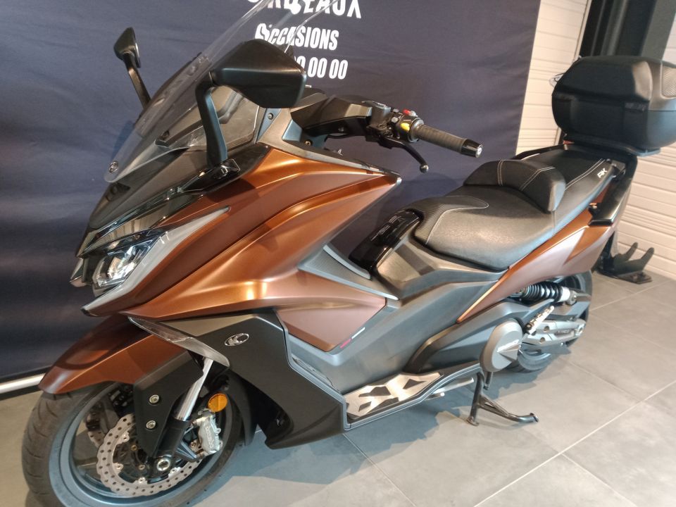 KYMCO AK 550 4