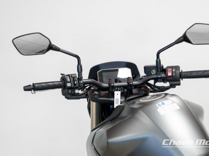 HONDA CB 750 HORNET 4