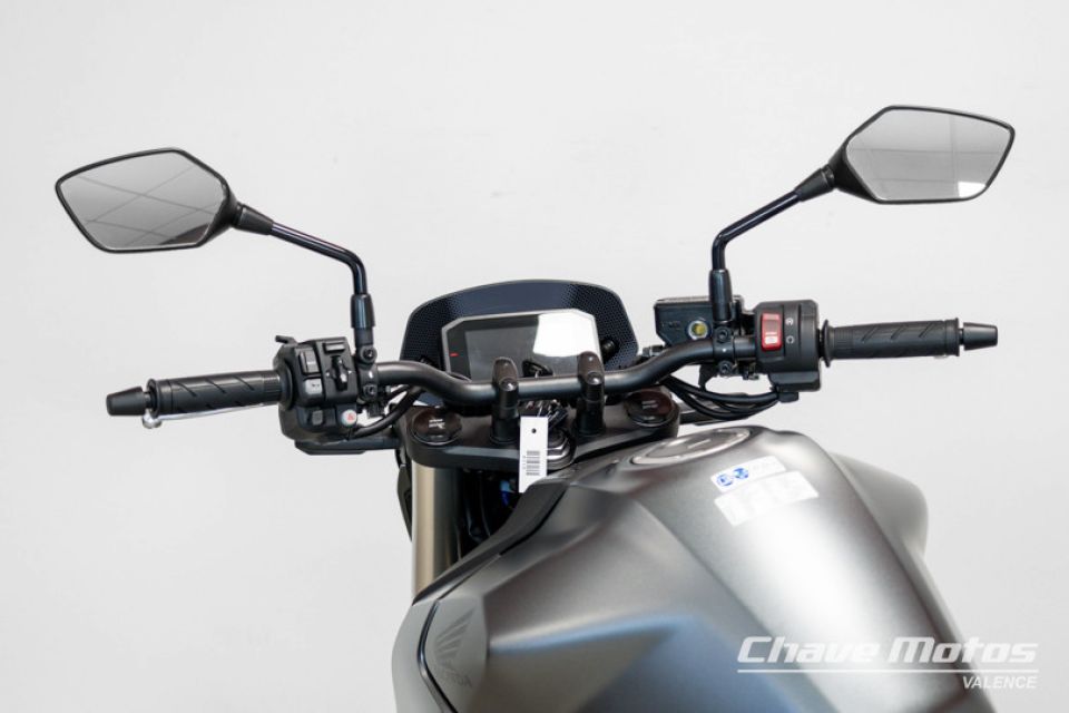 HONDA CB 750 HORNET 4