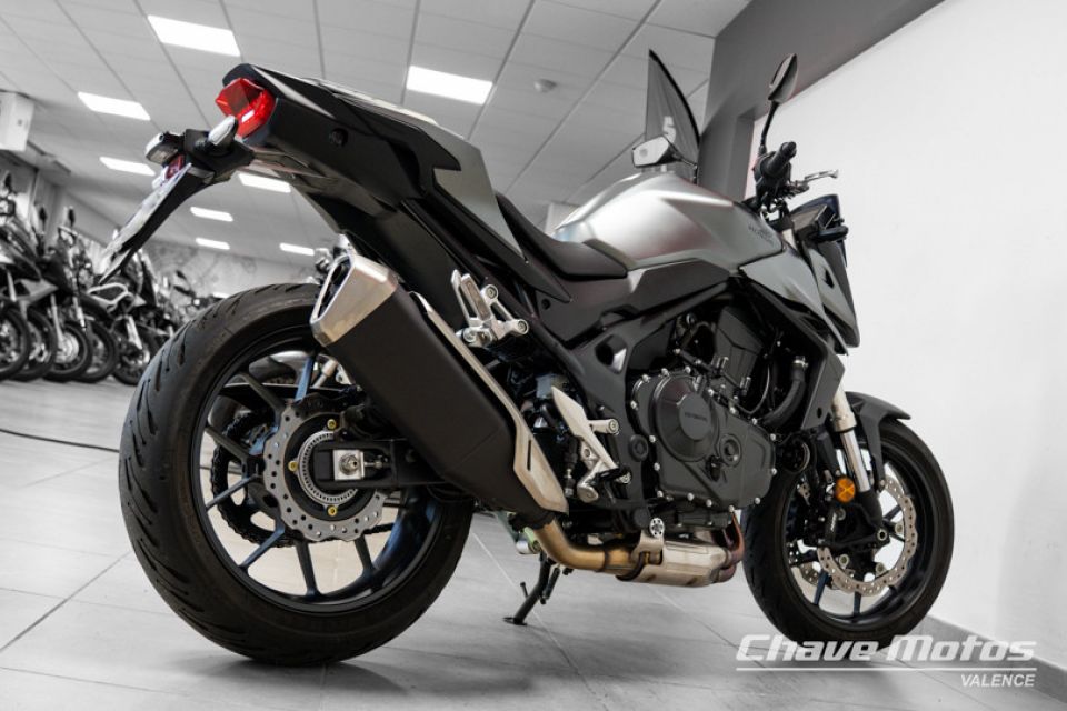 HONDA CB 750 HORNET 4