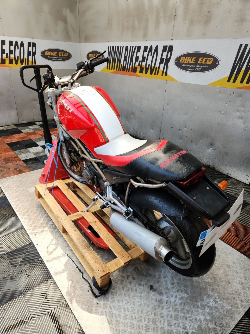 DUCATI 600 MONSTER 4