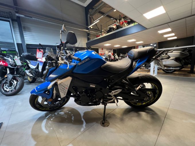 SUZUKI GSX-S 950 4