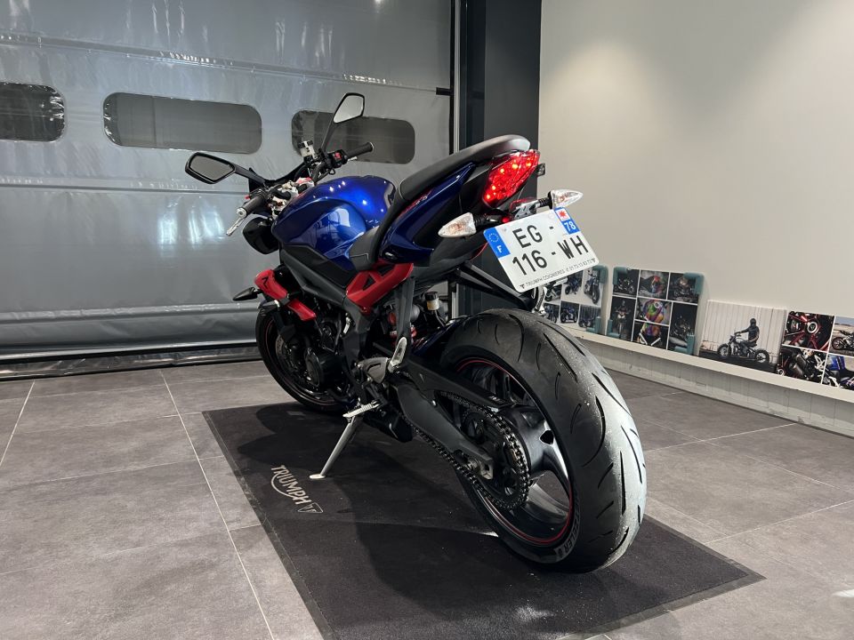 TRIUMPH STREET TRIPLE 675 R 4