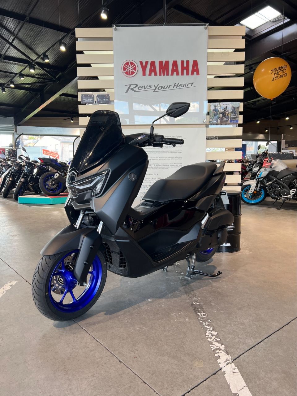 YAMAHA NMAX 125 4