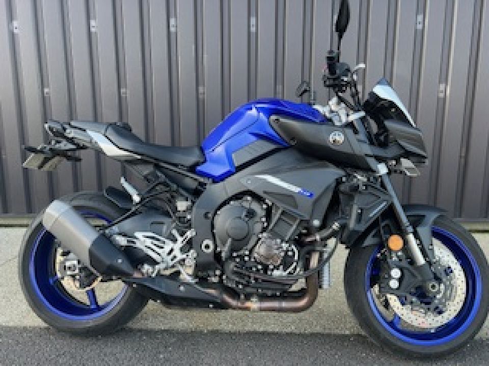YAMAHA MT-10 4