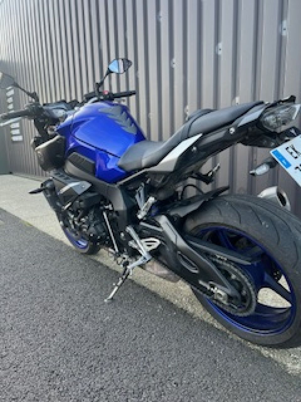 YAMAHA MT-10 4
