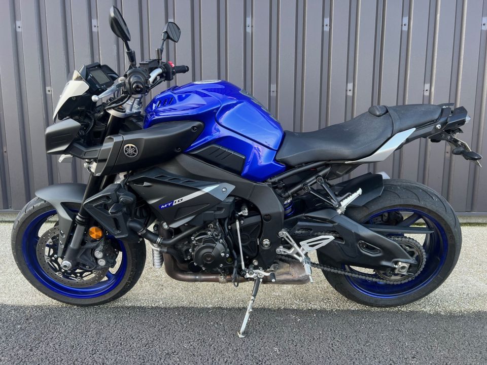 YAMAHA MT-10 4