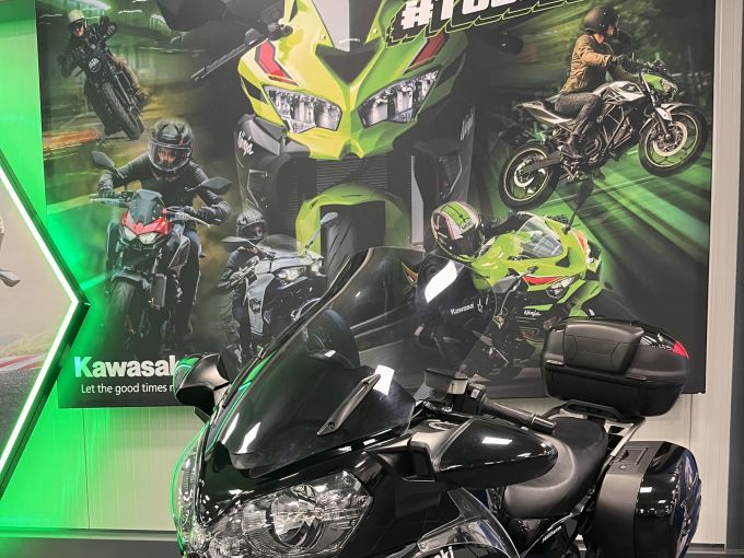 KAWASAKI GTR 1400 4