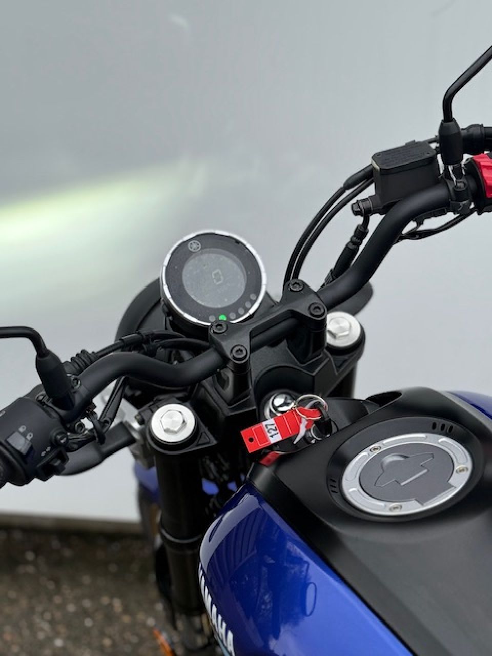 YAMAHA XSR 125 4