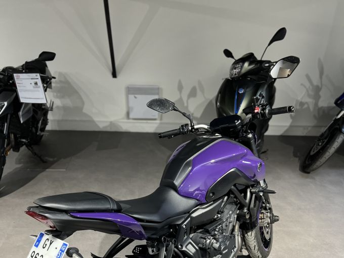 YAMAHA MT-07 (47.5CV) 4