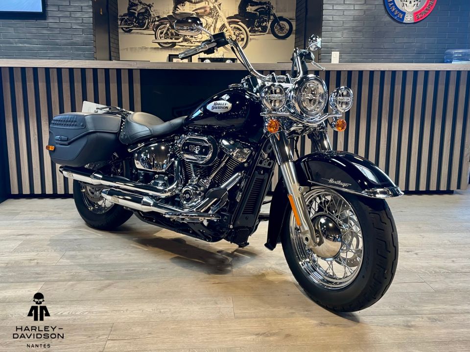 HARLEY-DAVIDSON SOFTAIL HERITAGE 1868 CLASSIC 4