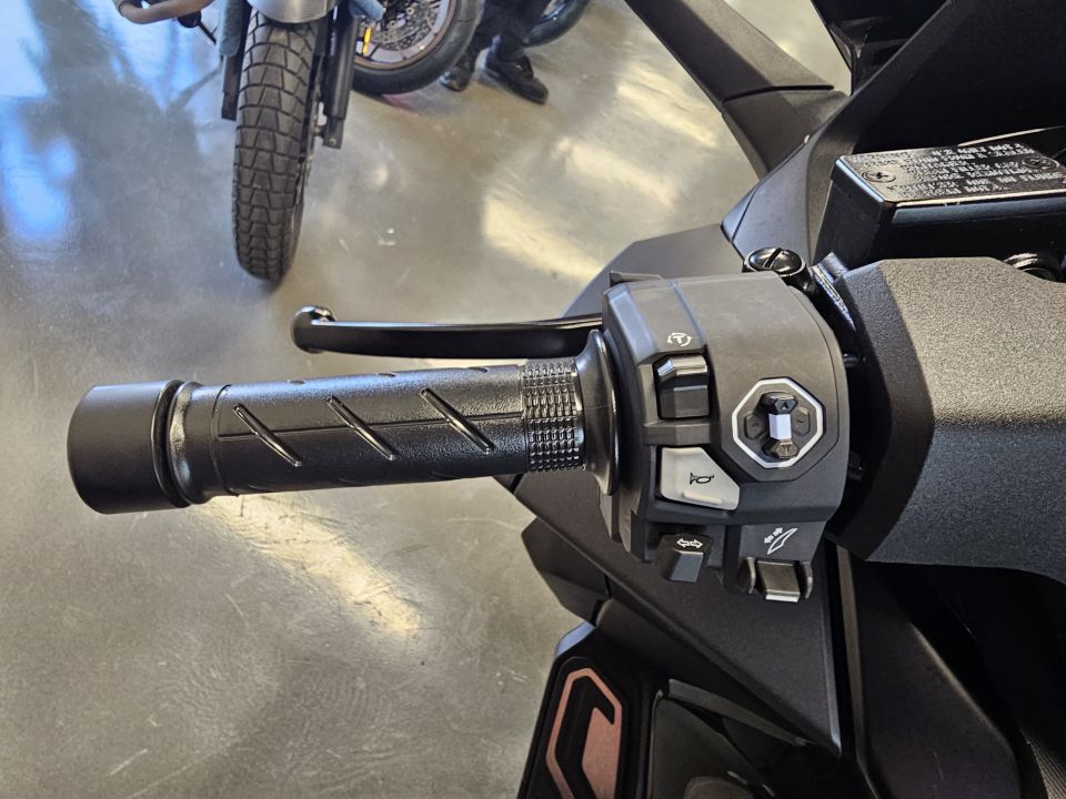 HONDA NSS FORZA 125 4