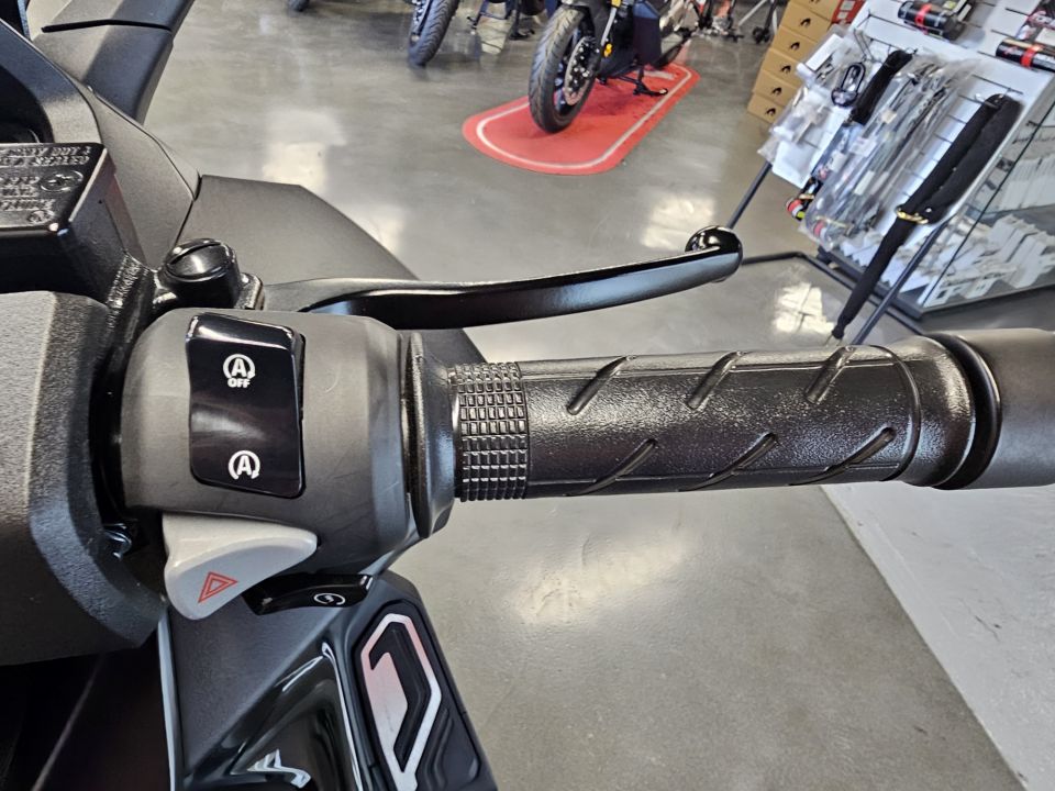 HONDA NSS FORZA 125 4