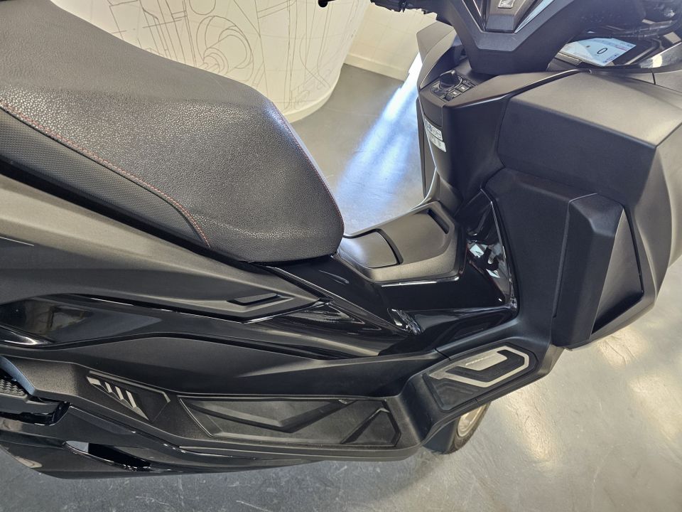 HONDA NSS FORZA 125 4