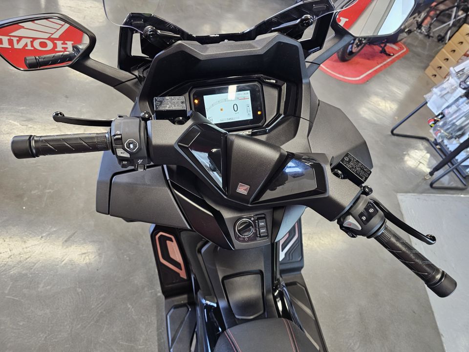 HONDA NSS FORZA 125 4