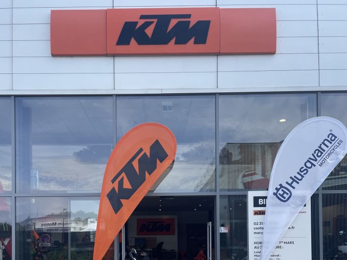 KTM 1290 SUPER DUKE R 4