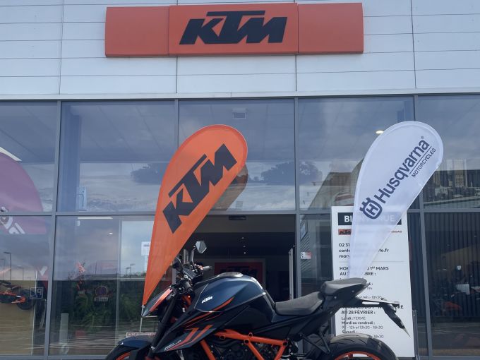 KTM 1290 SUPER DUKE R 4