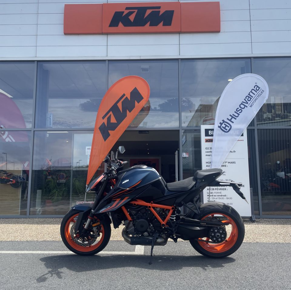 KTM 1290 SUPER DUKE R 4