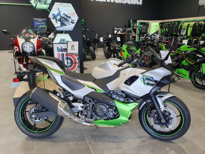 KAWASAKI Ninja 7 Hybrid 4