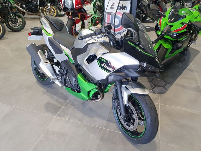 KAWASAKI Ninja 7 Hybrid 4