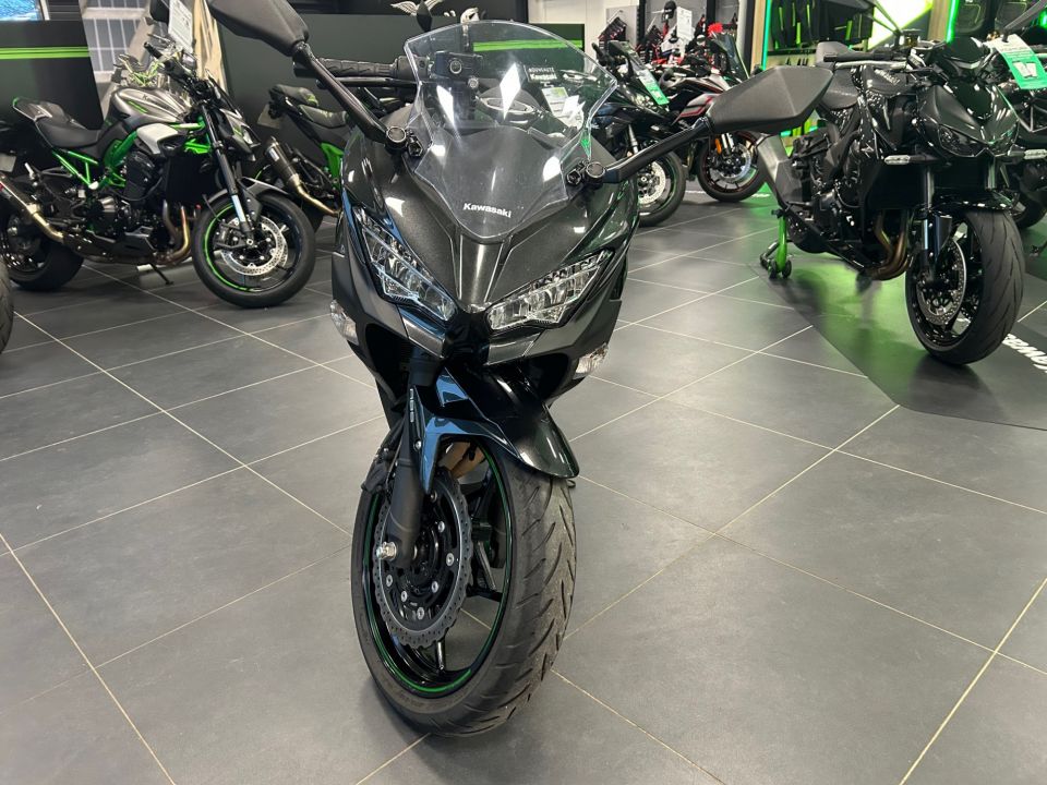 KAWASAKI NINJA 400 4