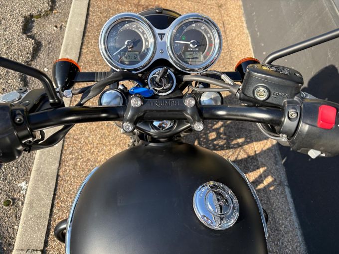 TRIUMPH Bonneville T100 4
