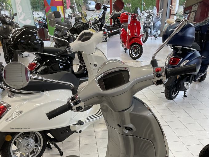 PIAGGIO VESPA 4